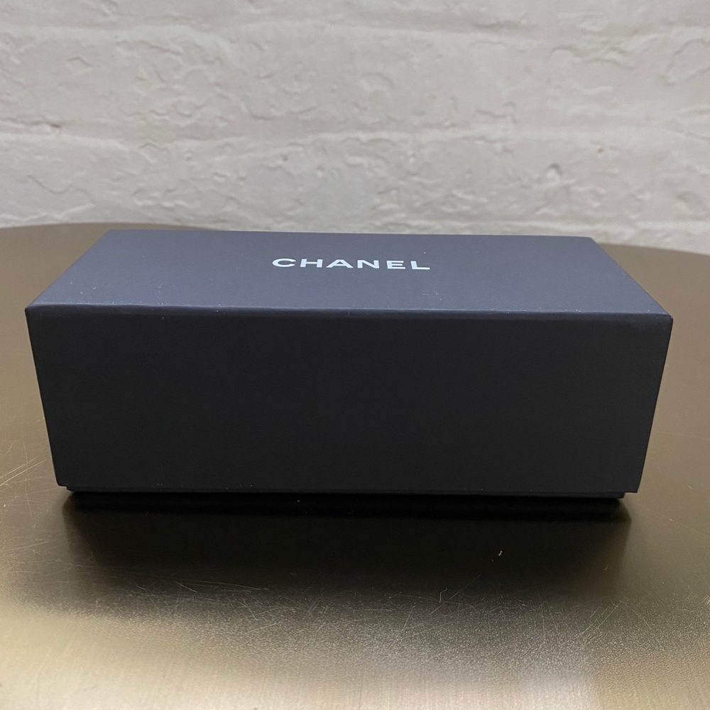 Chanel Box - Picture 4 of 4